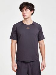 Craft Koszulka "Pro Trail" w kolorze antracytowym do biegania rozmiar: L. Czarne t-shirty sportowe Craft, bez wzorów, z dżerseju, bez ramiączek, do biegania. Za 116.32 zł.