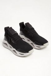 Sneakersy męskie EA7 EMPORIO ARMANI. Buty sportowe casual EA7 Emporio Armani, bez wzorów, bez zapięcia. W wyprzedaży za 805.62 zł.