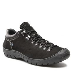 Półbuty Lasocki. Czarne eleganckie półbuty Lasocki, bez wzorów, bez obcasa, bez zapięcia. Za 249.99 zł.