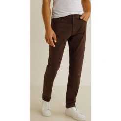 Mango Man - Spodnie Brando. Spodnie materiałowe marki Mango Man. W wyprzedaży za 59.90 zł.
