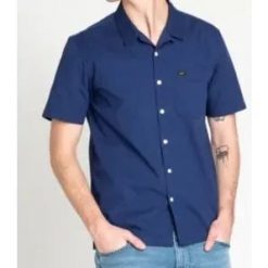 KOSZULA MĘSKA LEE SEASONAL SS SHIRT BLUEPRINT L66DNBLH 112116352. Koszule Lee, l, bez wzorów, bez kołnierzyka, bez ramiączek. Za 129.99 zł.