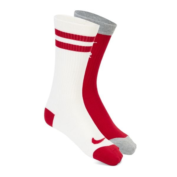 Skarpety Nike Everyday Essentials 2 pary. Czerwone skarpety Nike, bez wzorów. Za 94.99 zł.