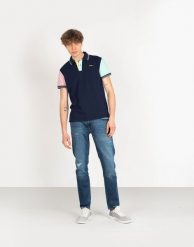 Pepe Jeans Jeansy "Hatch Darn" | PM2059012 | Hatch Darn | Mężczyzna | Niebieski. Niebieskie jeansy Pepe Jeans, m. W wyprzedaży za 219.00 zł.