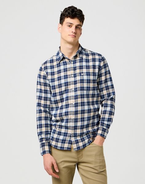 MESKA KOSZULA WRANGLER 1 PKT SHIRT BLUE 112371405. Niebieskie koszule Wrangler, l, bez wzorów, bez kołnierzyka, bez ramiączek. Za 139.99 zł.