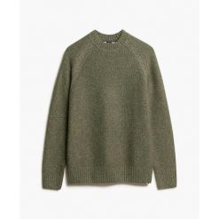 Gruby sweter z rękawami raglanowymi Superdry. Zielone swetry nierozpinane Superdry, na zimę, m, bez wzorów, bez kołnierzyka, bez ramiączek. W wyprzedaży za 363.35 zł.