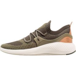 Timberland FLYROAM GO OXFORD Sneakersy niskie grape leaf. Buty sportowe casual marki Timberland. W wyprzedaży za 471.20 zł.