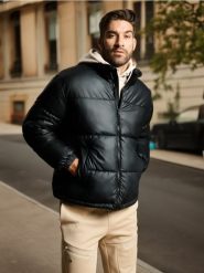 Kurtka puffer - czarny. Czarne kurtki Sinsay, l, bez wzorów, z materiału, bez kaptura. Za 139.99 zł.