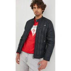 Guess kurtka męska kolor czarny zimowa. Czarne kurtki Guess, na zimę, m, z aplikacjami, bez kaptura. Za 919.99 zł.