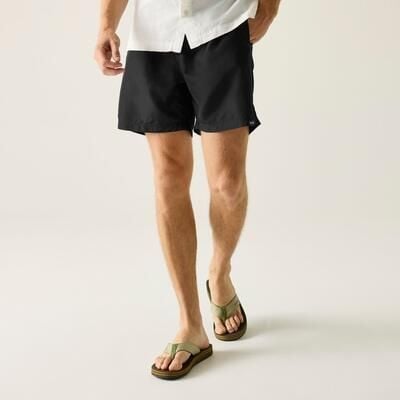 Męskie spodenki kąpielowe Mackleyna. Czarne kąpielówki Regatta, m, bez wzorów, z poliesteru, krótkie. W wyprzedaży za 141.00 zł.