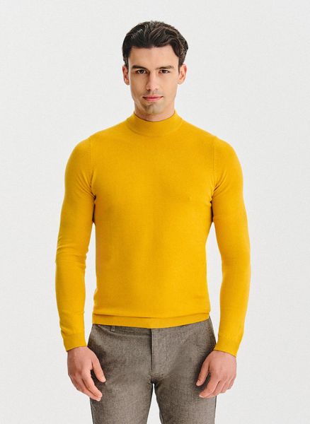 PAKO LORENTE – Żółty półgolf męski. Żółte swetry nierozpinane Pako Lorente, m, bez wzorów, z poliamidu, bez kołnierzyka, bez ramiączek. Za 169.99 zł.