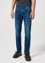 MĘSKIE SPODNIE JEANSOWE WRANGLER GREENSBORO AZURE FADE 112357206. Niebieskie jeansy Wrangler, l. Za 219.00 zł.