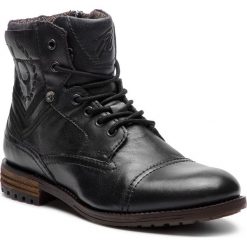 Kozaki BUGATTI - 321-60131-4000-1000 Black. Czarne kozaki Bugatti, bez wzorów, z materiału, bez obcasa, bez zapięcia. W wyprzedaży za 299.00 zł.
