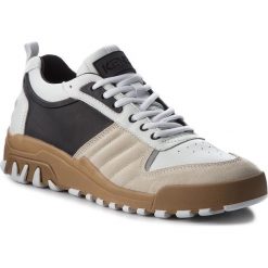 Sneakersy KENZO - F865SN330L61 Blanc 01. Buty sportowe casual marki KENZO. W wyprzedaży za 709.00 zł.