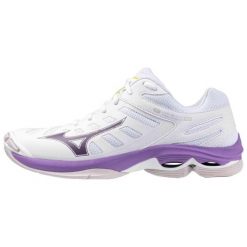 Buty sportowe Mizuno Wave Voltage 2 Białe Amortyzacja. Białe buty do biegania Mizuno, bez wzorów, ze skóry, bez zapięcia, do biegania, mizuno wave. W wyprzedaży za 395.05 zł.