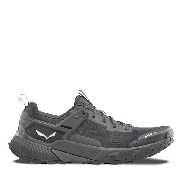 Buty trekkingowe Salewa Pedroc. Czarne buty turystyczne Salewa, bez wzorów, bez zapięcia, trekkingowe. Za 569.99 zł.