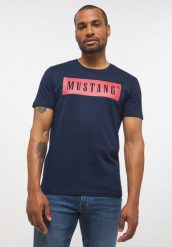 MUSTANG STYLE ALEX C LOGO TEE MĘSKI T-SHIRT KOSZULKA NADRUK LOGO BLUE NIGHTS 1013223 4085. Niebieskie t-shirty Mustang, m, bez wzorów, z bawełny, bez kołnierzyka, bez ramiączek. Za 99.99 zł.