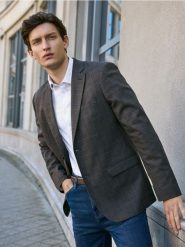 Marynarka slim fit z wiskozą - brązowy. Brązowe garnitury Reserved, l, bez wzorów, z tkaniny. Za 379.99 zł.