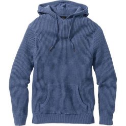 Sweter z kapturem Regular Fit bonprix niebieski dżins melanż. Swetry nierozpinane marki bonprix. Za 74.99 zł.