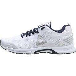 Reebok AHARY RUNNER Obuwie do biegania treningowe white/navy/steel/silver. Buty do biegania marki Reebok. Za 249.00 zł.