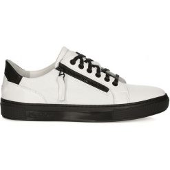 Białe trampki męskie. Buty sportowe casual marki Kazar. Za 449.00 zł.