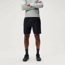 Szorty Endura Loop Baggy. Czarne spodenki rowerowe ENDURA, l, bez wzorów, rowerowe. Za 361.99 zł.