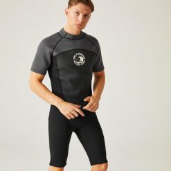 Wetsuit męska pianka neoprenowa krótka 2mm. Czarne odzież kąpielowa Regatta, m, bez wzorów, z neoprenu, sportowe. W wyprzedaży za 269.00 zł.