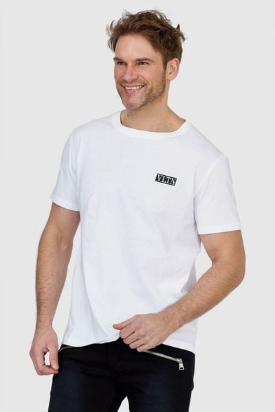 VALENTINO GARAVANI Biały t-shirt męski z logo vltn, Rozmiar XXL. Białe t-shirty Valentino Garavani, l, z aplikacjami, prążkowane, bez kołnierzyka, bez ramiączek. W wyprzedaży za 959.99 zł.