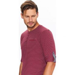 T-SHIRT MĘSKI DŁUGI RĘKAW W PASKI Z WYWIJANYMI RĘKAWAMI. Bluzki z długim rękawem marki TOP SECRET. W wyprzedaży za 49.99 zł.