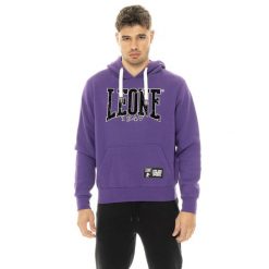Herren-Winter-Kapuzenpullover zum Überziehen mit New Era 1947 Leone Flockdruck. Fioletowe bluzy LEONE 1947 APPAREL, bez wzorów, z bawełny, bez kaptura. W wyprzedaży za 162.09 zł.