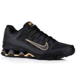 Buty męskie sportowe Nike REAX 8 TR MESH. Czarne buty sportowe casual Nike, bez wzorów, z meshu, bez zapięcia. W wyprzedaży za 429.00 zł.
