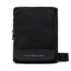 Saszetka Tommy Hilfiger. Czarne saszetki i nerki Tommy Hilfiger, bez wzorów, z nylonu. Za 269.99 zł.