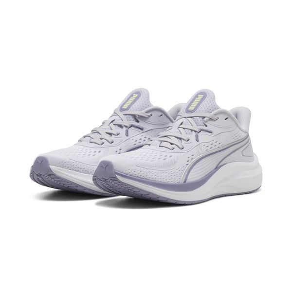 Buty do biegania unisex Skyrocket Lite 2 PUMA. Fioletowe buty do biegania Puma, bez wzorów, bez zapięcia, do biegania. W wyprzedaży za 199.00 zł.