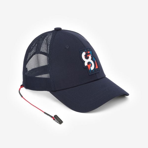 Czapka z daszkiem żeglarska Decathlon 500. Niebieskie czapki z daszkiem Decathlon, bez wzorów, z materiału. Za 39.99 zł.