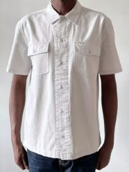 LEE MĘSKA KOSZULA Z KRÓTKIM RĘKAWEM 101 SS SERVICE SHIRT GRAY VIOLET L93GHNRA 112124154. Szare koszule Lee, l, bez wzorów, bez kołnierzyka, bez ramiączek. Za 249.99 zł.