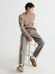 Półbuty - brązowy. Brązowe eleganckie półbuty Sinsay, bez wzorów, z okrągłym noskiem, bez obcasa, bez zapięcia. Za 59.99 zł.