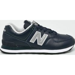 New Balance - Buty ML574LPN. Niebieskie buty sportowe casual New Balance, bez wzorów, z materiału, bez zapięcia. W wyprzedaży za 299.90 zł.