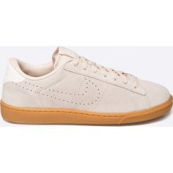 Nike Sportswear - Buty Tennis Classic CS. Szare buty sportowe casual marki Nike Sportswear, z materiału. W wyprzedaży za 199.90 zł.