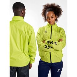 Kurtka ortalionowa piłkarska dla dorosłych Hummel Core XK Spray Jacket. Zielone kurtki Hummel, m, bez wzorów, bez kaptura. Za 212.50 zł.