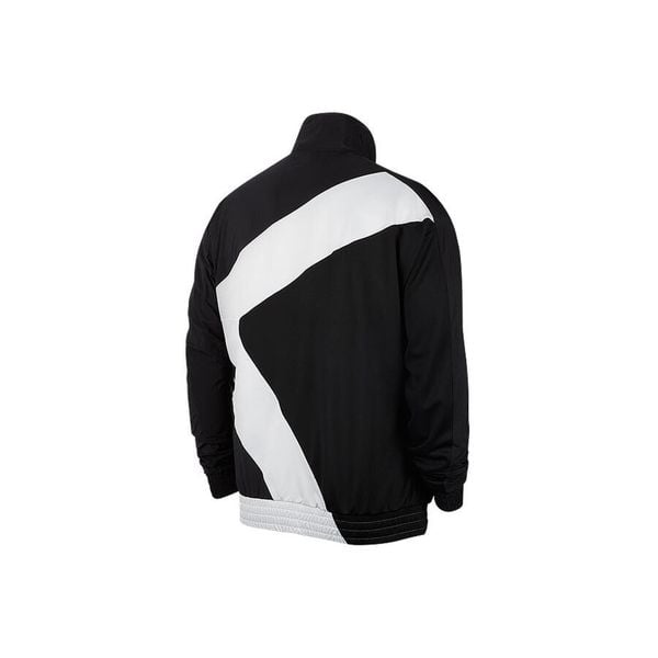 Kurtka męska nike air jordan wings diamond jacket black white. Czarne kurtki Nike, m, bez wzorów, bez kaptura, do biegania. Za 399.00 zł.
