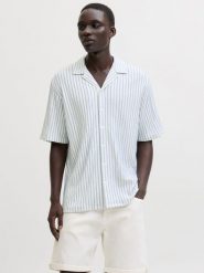Jack & Jones koszula z krótkim rękawem Mężczyźni Comfort Fit Bawełna niebieski, S. Niebieskie koszule Jack & Jones, m, bez wzorów, z bawełny, bez kołnierzyka, bez ramiączek. Za 199.95 zł.
