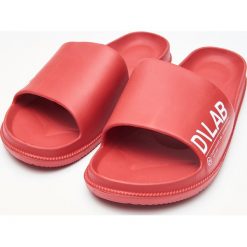 Klapki - Czerwony. Klapki Cropp. W wyprzedaży za 19.99 zł.