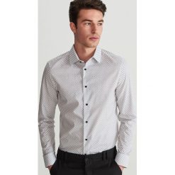 Bawełniana koszula z mikroprintem - Jasny szar. Koszule marki Reserved. W wyprzedaży za 49.99 zł.