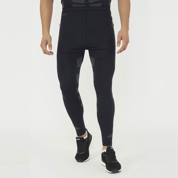 Legginsy techniczne do intensywnego treningu D-TECH. Czarne legginsy długie sportowe Legea, bez wzorów, ze skóry, na fitness i siłownię. W wyprzedaży za 76.50 zł.