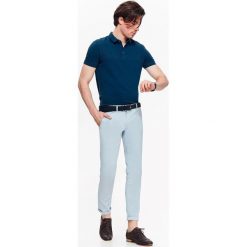 T-SHIRT POLO MĘSKI Z ŁĄCZONYCH DZIANIN. Koszulki polo marki TOP SECRET. W wyprzedaży za 24.99 zł.