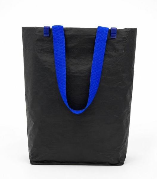 Torba na bagaż z pp pochodzącego z recyklingu Wantalis Cabalis. Czarne torby na ramię WANTALIS, bez wzorów, z materiału, na ramię, bez dodatków. Za 110.50 zł.