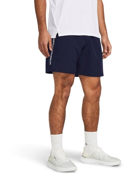 Under Armour Szorty sportowe "Woven" w kolorze granatowym rozmiar: XL. Niebieskie krótkie spodenki sportowe Under Armour, xl, bez wzorów, z materiału. Za 74.28 zł.