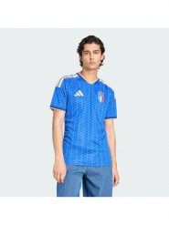 Adidas Koszulka techniczna Italy 26 Home Replica JL6937 Niebieski Slim Fit. Niebieskie t-shirty sportowe Adidas, bez wzorów, z syntetyku, bez ramiączek, do piłki nożnej. Za 373.99 zł.