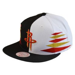 Czapka z daszkiem Mitchell & Ness NBA Diamond Cut Houston Rockets-HROYYPPPBKWH. Białe czapki z daszkiem Mitchell & Ness, bez wzorów. Za 89.00 zł.