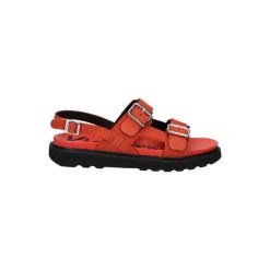 Sandały KICKERS NEOSUMMER Czerwony. Czerwone sandały Kickers, ze skóry, bez zapięcia. Za 354.99 zł.
