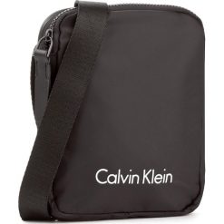 Saszetka CALVIN KLEIN - Blithe Mini Reporter K50K503448 001. Saszetki i nerki marki CALVIN KLEIN. W wyprzedaży za 219.00 zł.